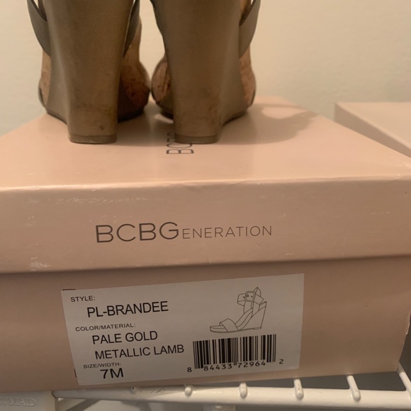 BCBG Wedges - Picture 4 of 4